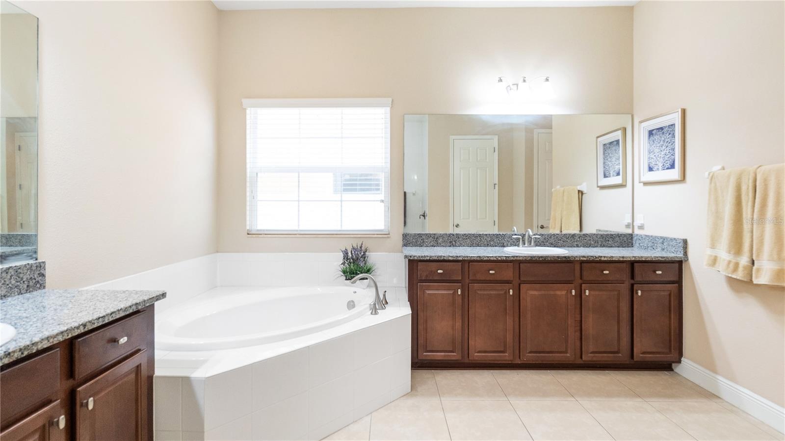 Image 39 of 67 For 11603 Grange Stead Lane