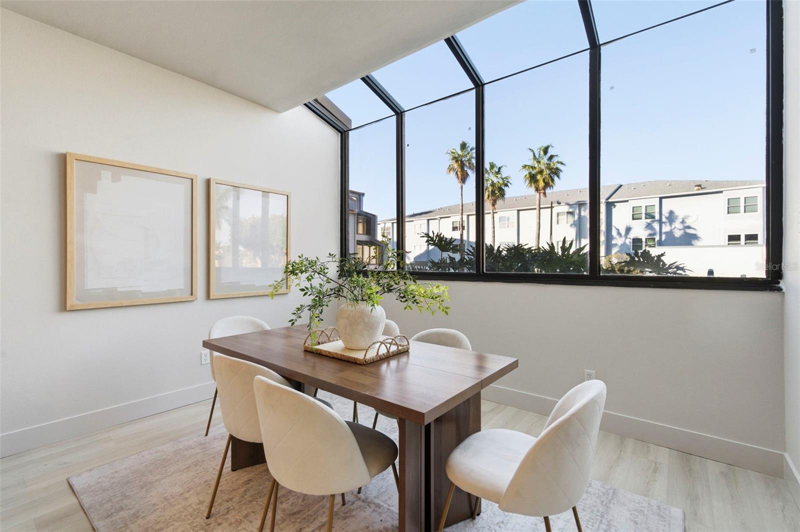 Image 11 of 45 For 557 Pinellas Bayway S 203