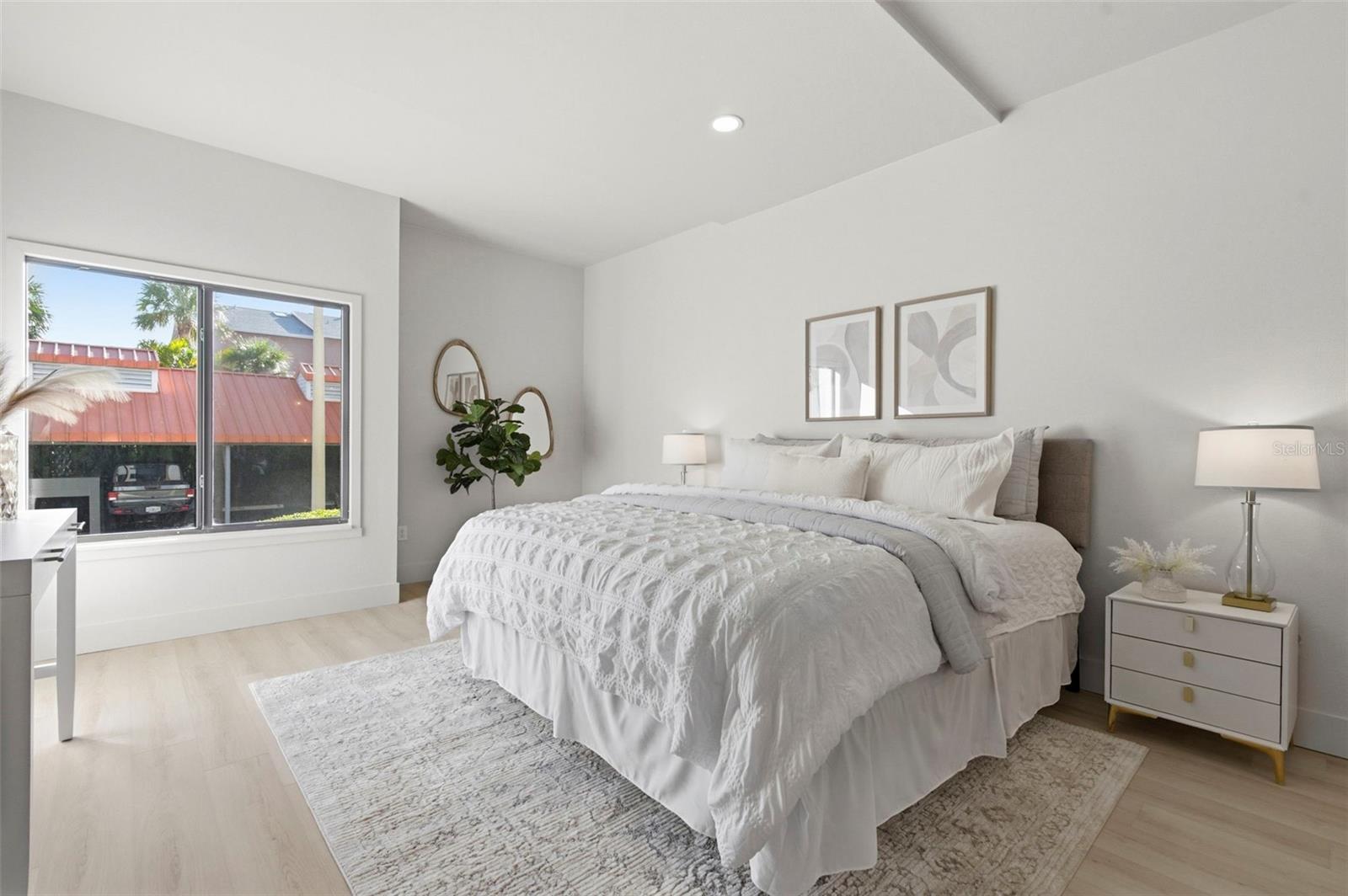 Image 14 of 45 For 557 Pinellas Bayway S 203