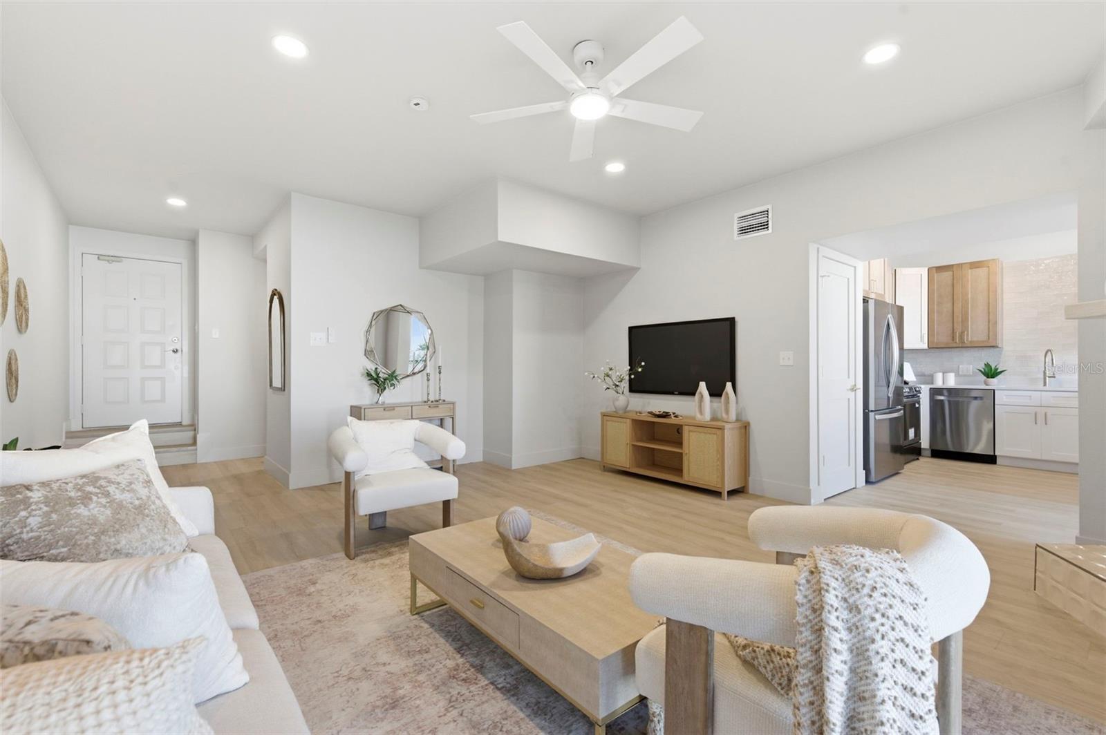 Image 2 of 45 For 557 Pinellas Bayway S 203