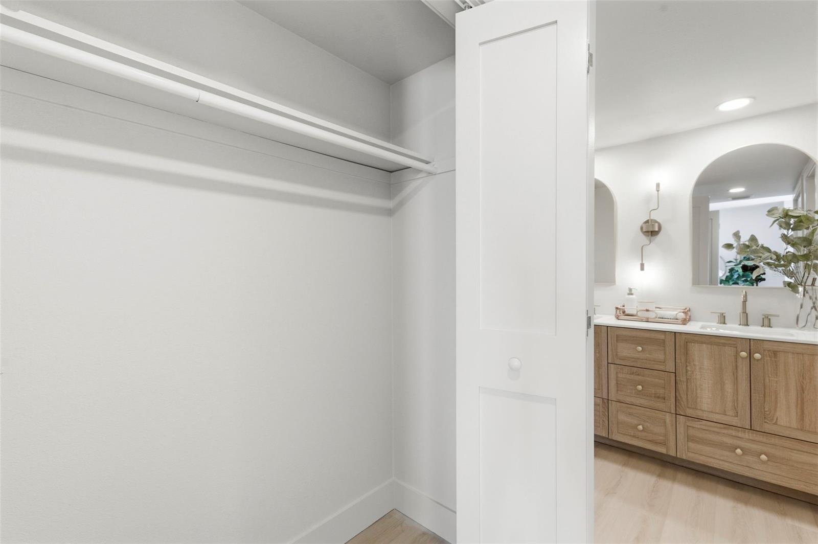 Image 21 of 45 For 557 Pinellas Bayway S 203