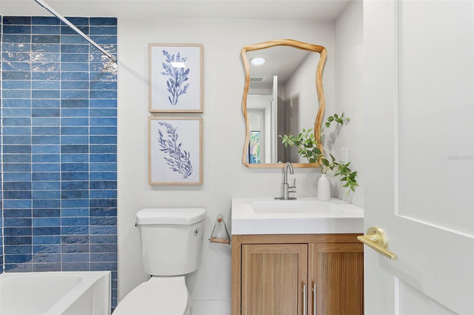 Image 27 of 45 For 557 Pinellas Bayway S 203