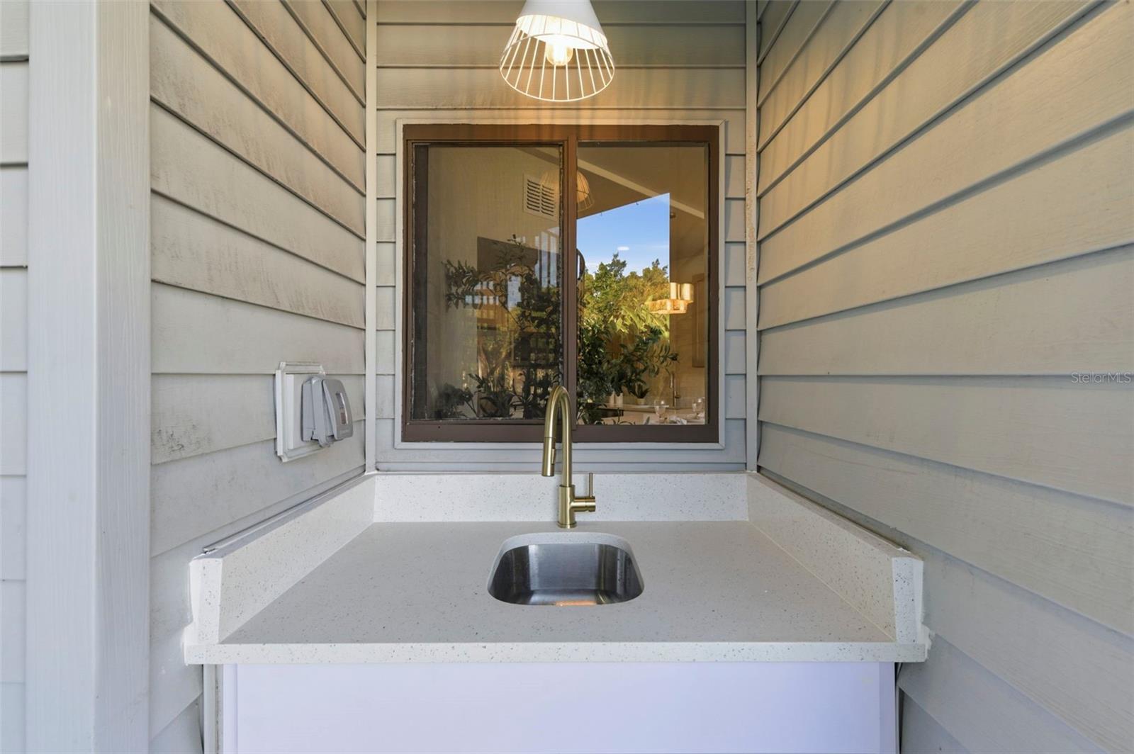 Image 34 of 45 For 557 Pinellas Bayway S 203