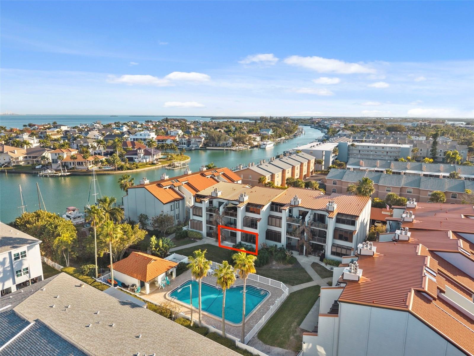 Image 35 of 45 For 557 Pinellas Bayway S 203