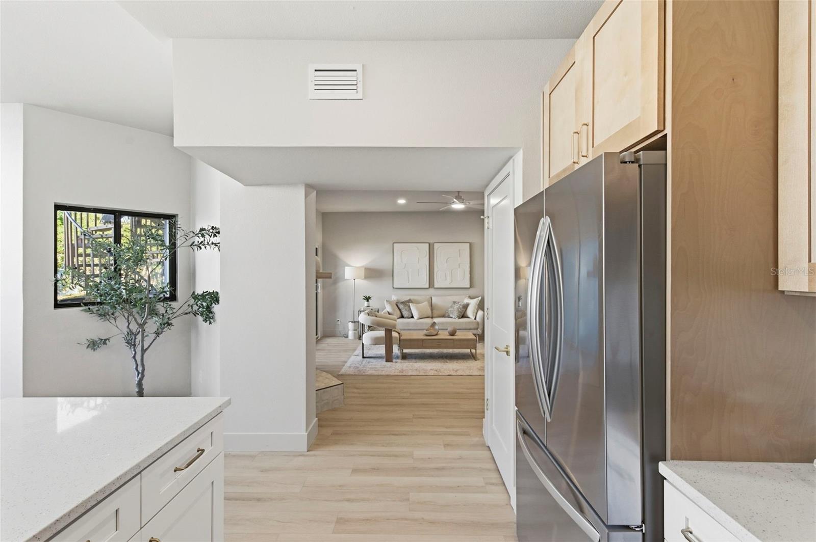 Image 4 of 45 For 557 Pinellas Bayway S 203