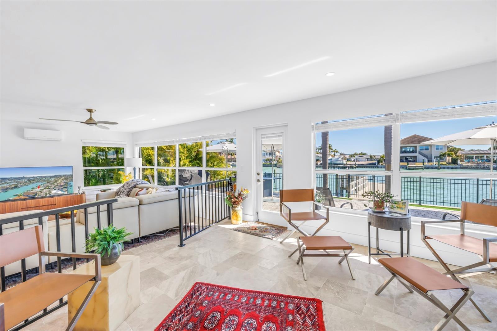 Listing photo id 31 for 795 Capri Boulevard