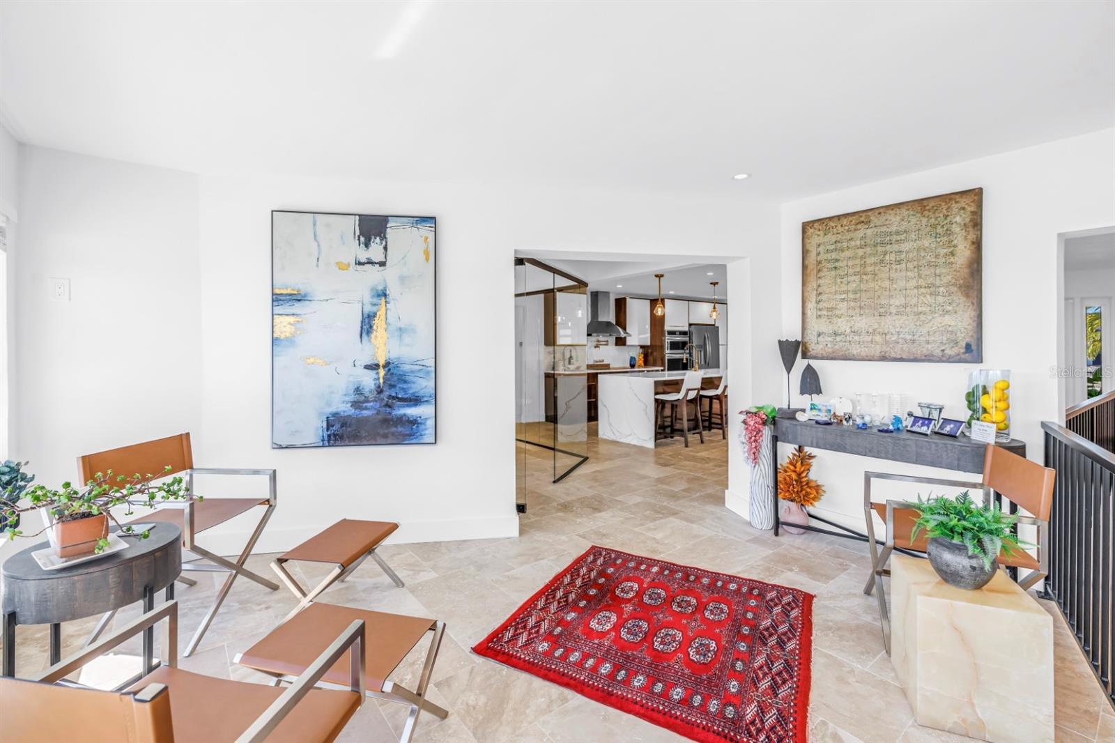 Listing photo id 32 for 795 Capri Boulevard