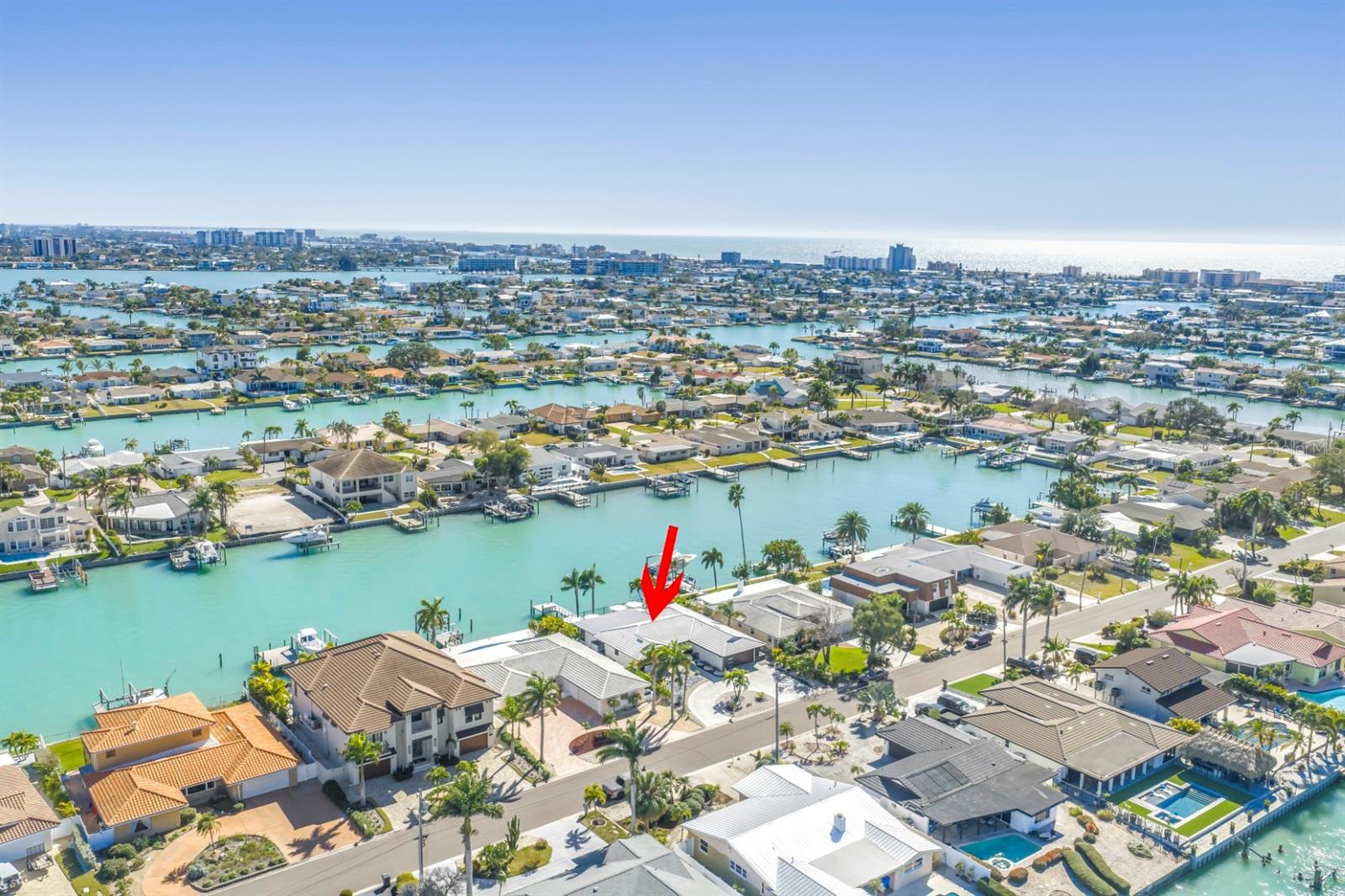 Listing photo id 74 for 795 Capri Boulevard