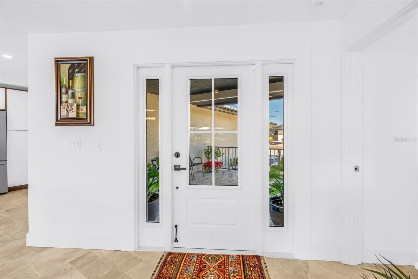 Listing photo id 6 for 795 Capri Boulevard