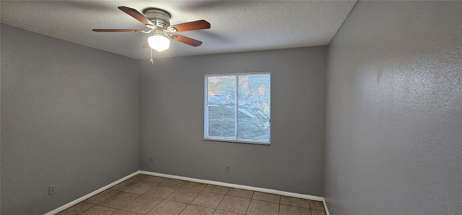 Listing photo id 9 for 760 17th Avenue S