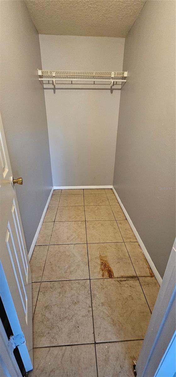 Listing photo id 11 for 760 17th Avenue S