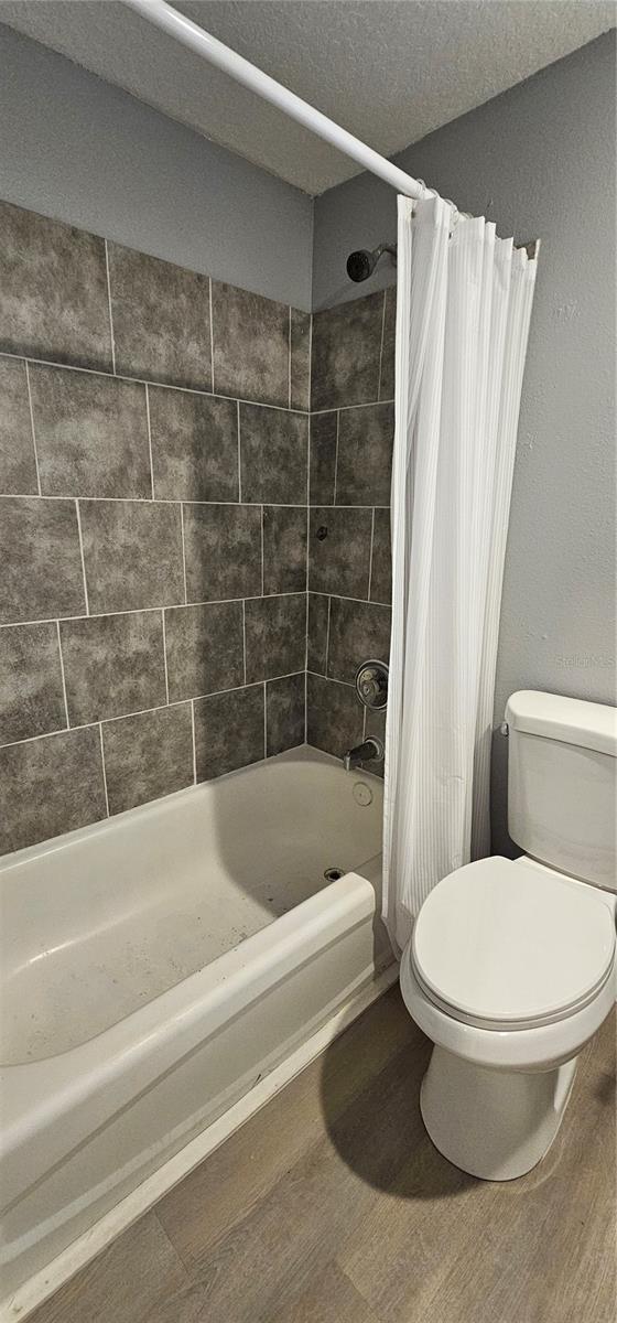 Listing photo id 15 for 760 17th Avenue S