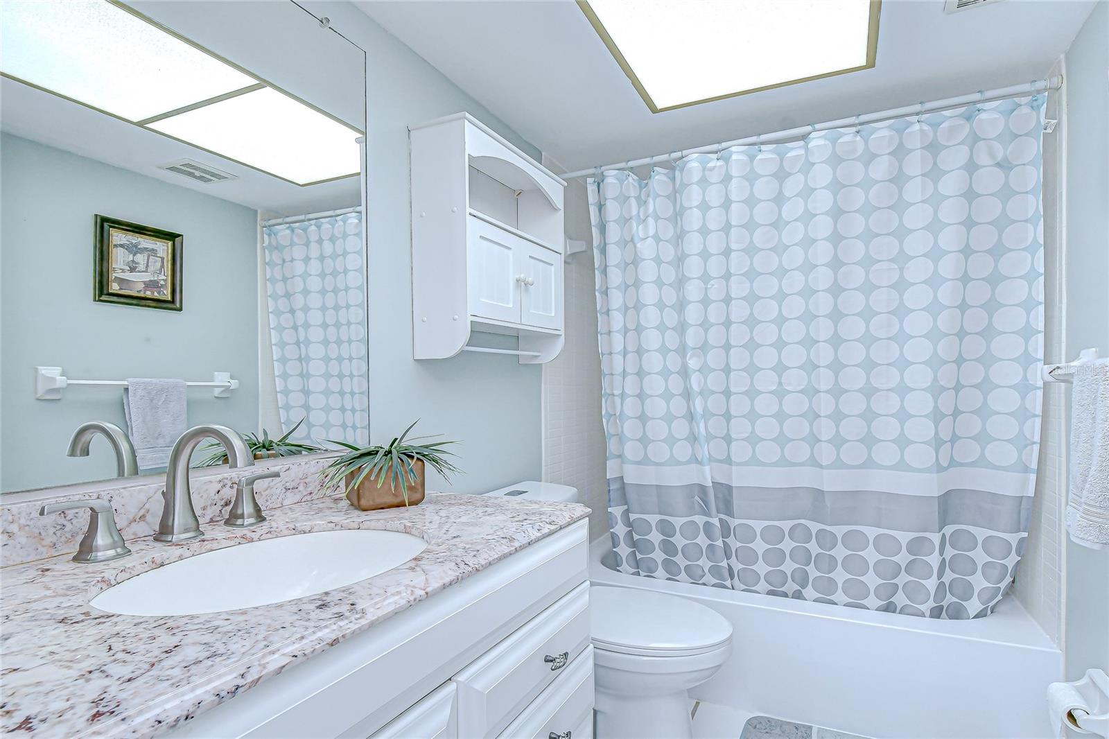 Image 26 of 35 For 5575 Gulf Boulevard 323