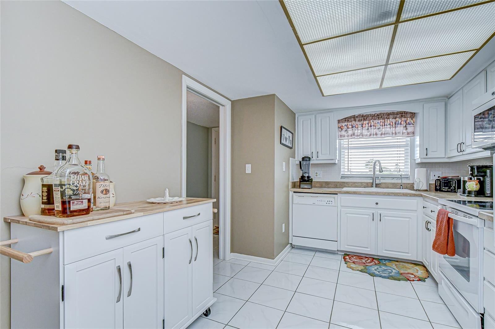 Image 8 of 35 For 5575 Gulf Boulevard 323