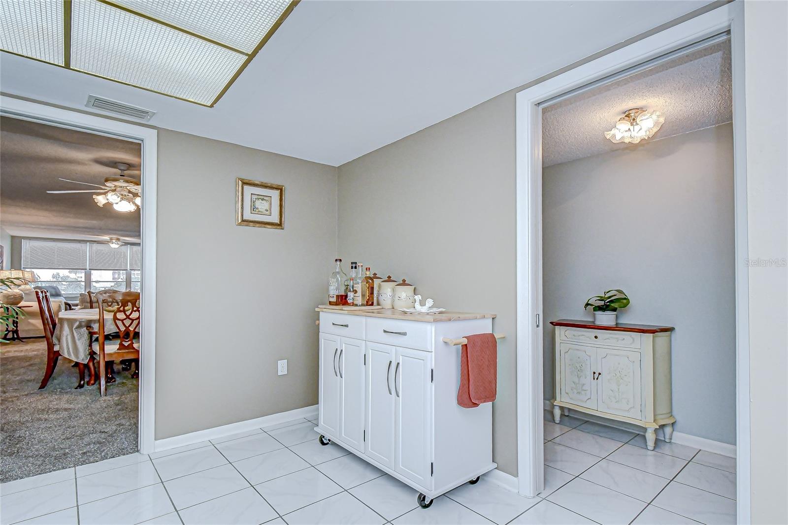 Image 9 of 35 For 5575 Gulf Boulevard 323