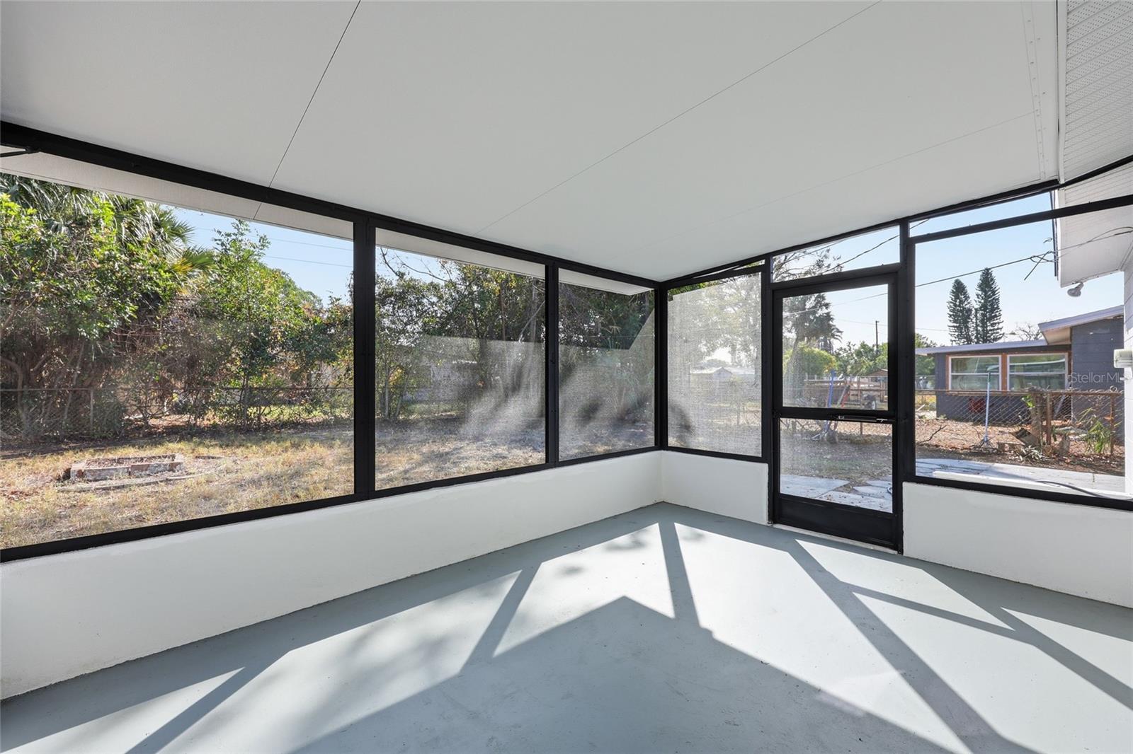 Image 26 of 31 For 5550 5th Way S