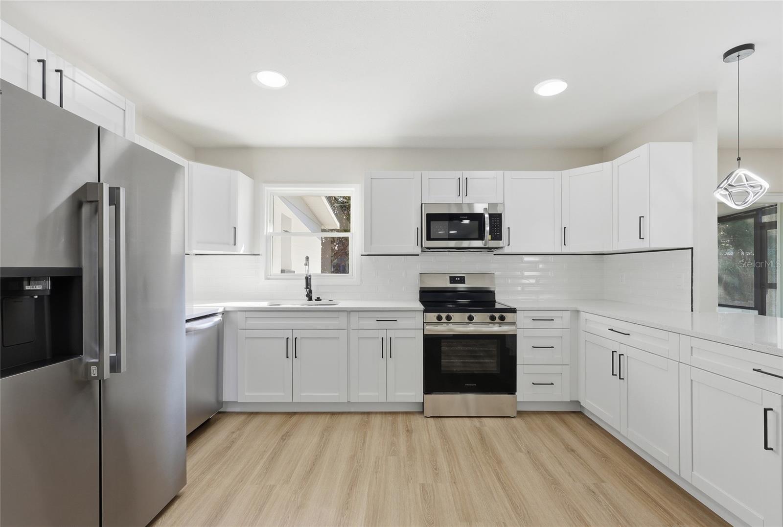 Image 6 of 31 For 5550 5th Way S