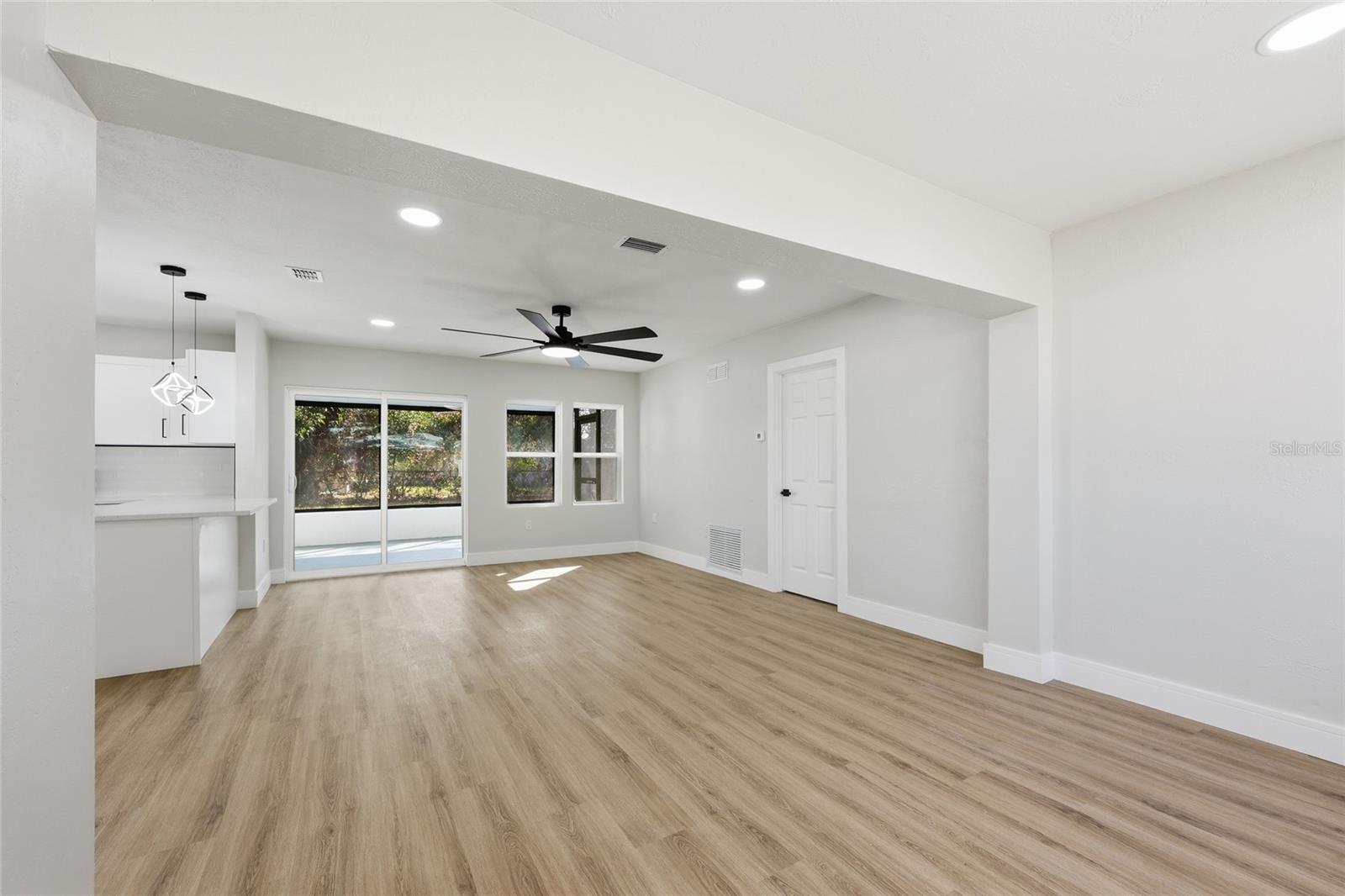 Image 7 of 31 For 5550 5th Way S