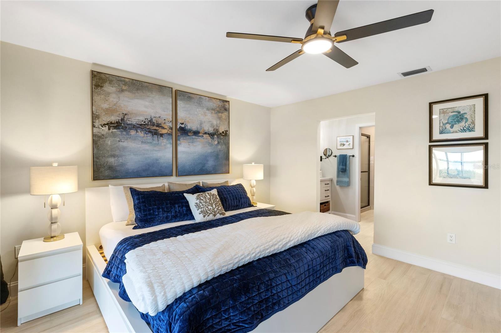 Image 14 of 49 For 3887 Catalina Drive