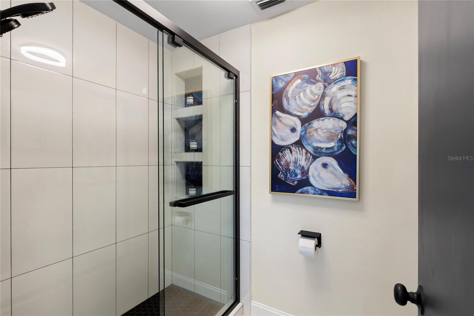 Image 16 of 49 For 3887 Catalina Drive