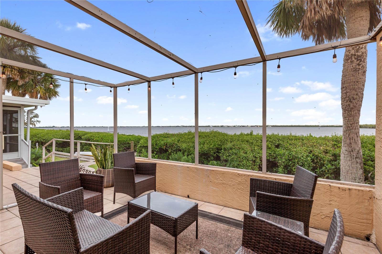 Image 4 of 49 For 3887 Catalina Drive