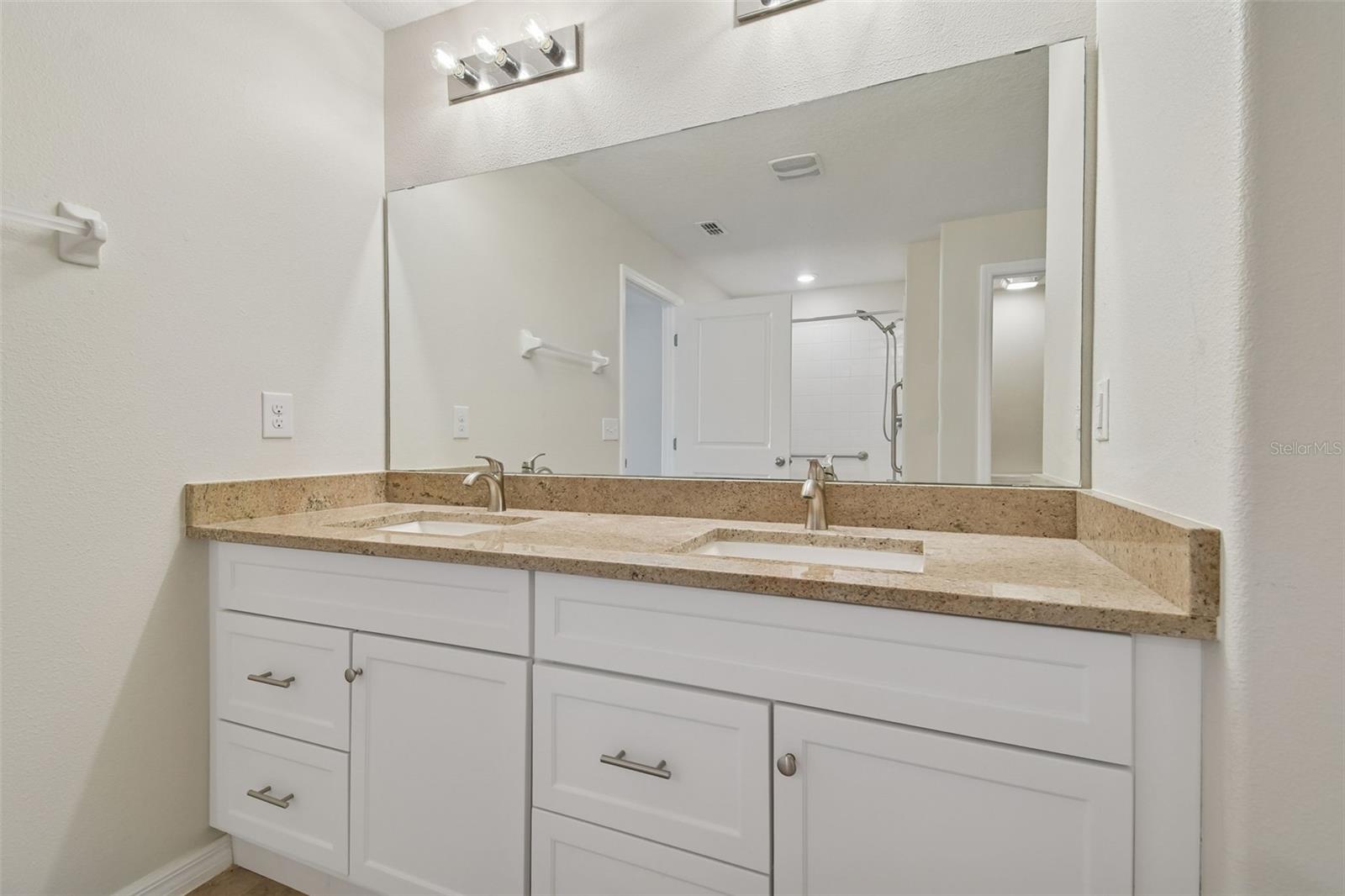 Image 18 of 57 For 15709 Demory Point Place