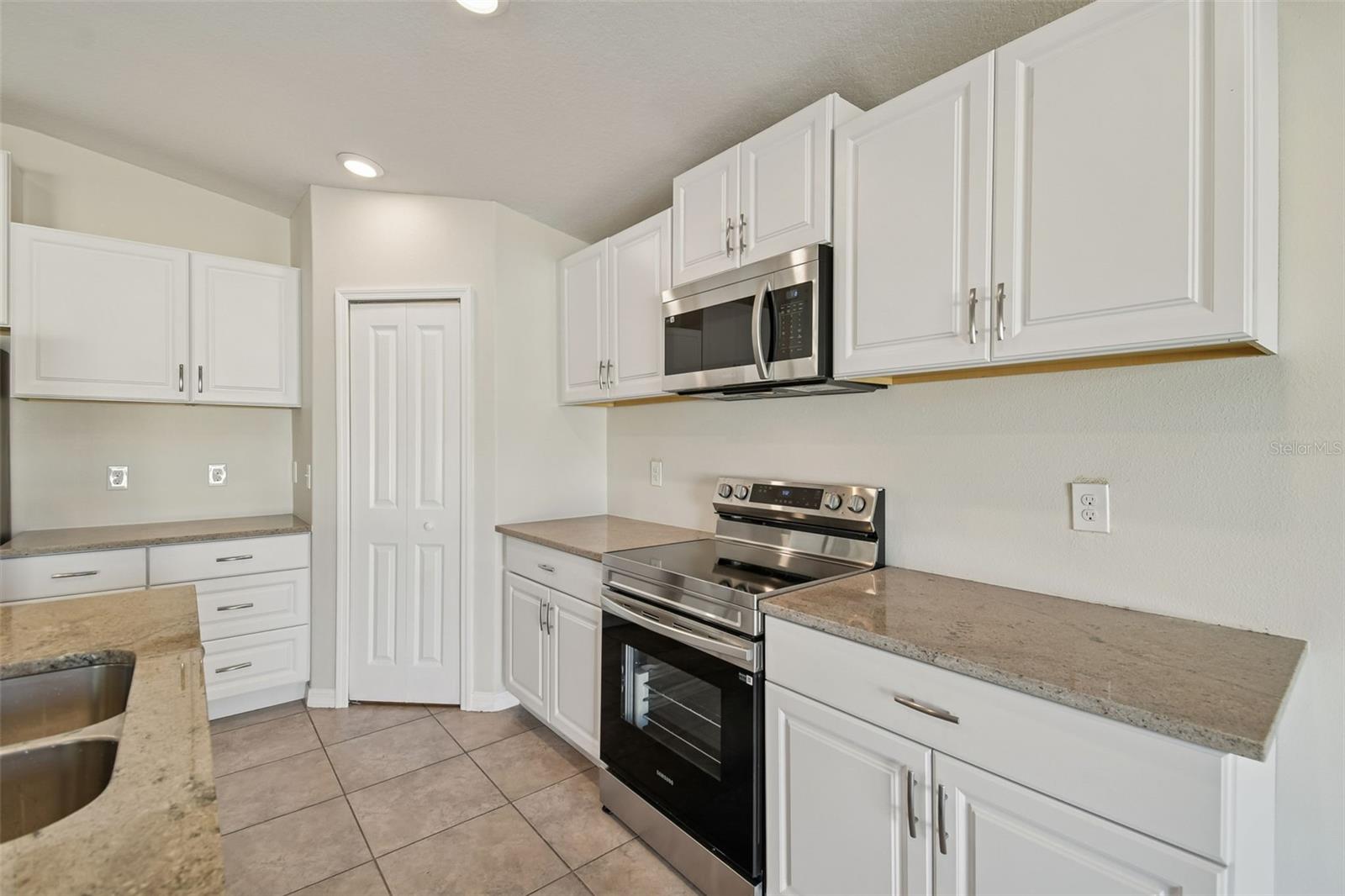 Image 4 of 57 For 15709 Demory Point Place