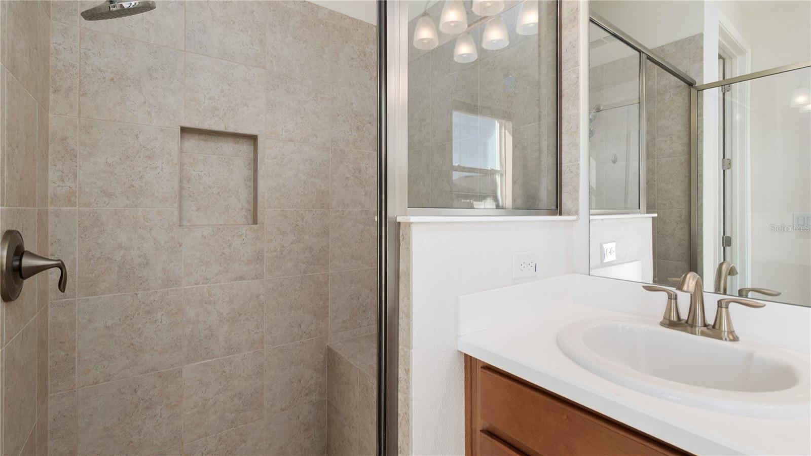 Image 32 of 40 For 10729 Planer Picket Drive