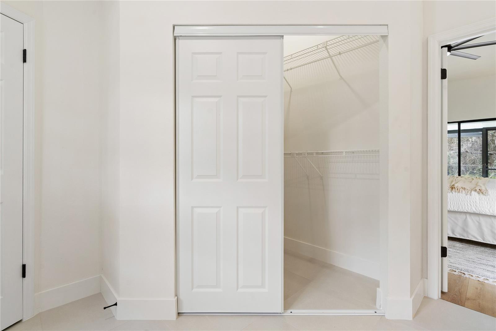 Image 24 of 41 For 346 Carson Lane