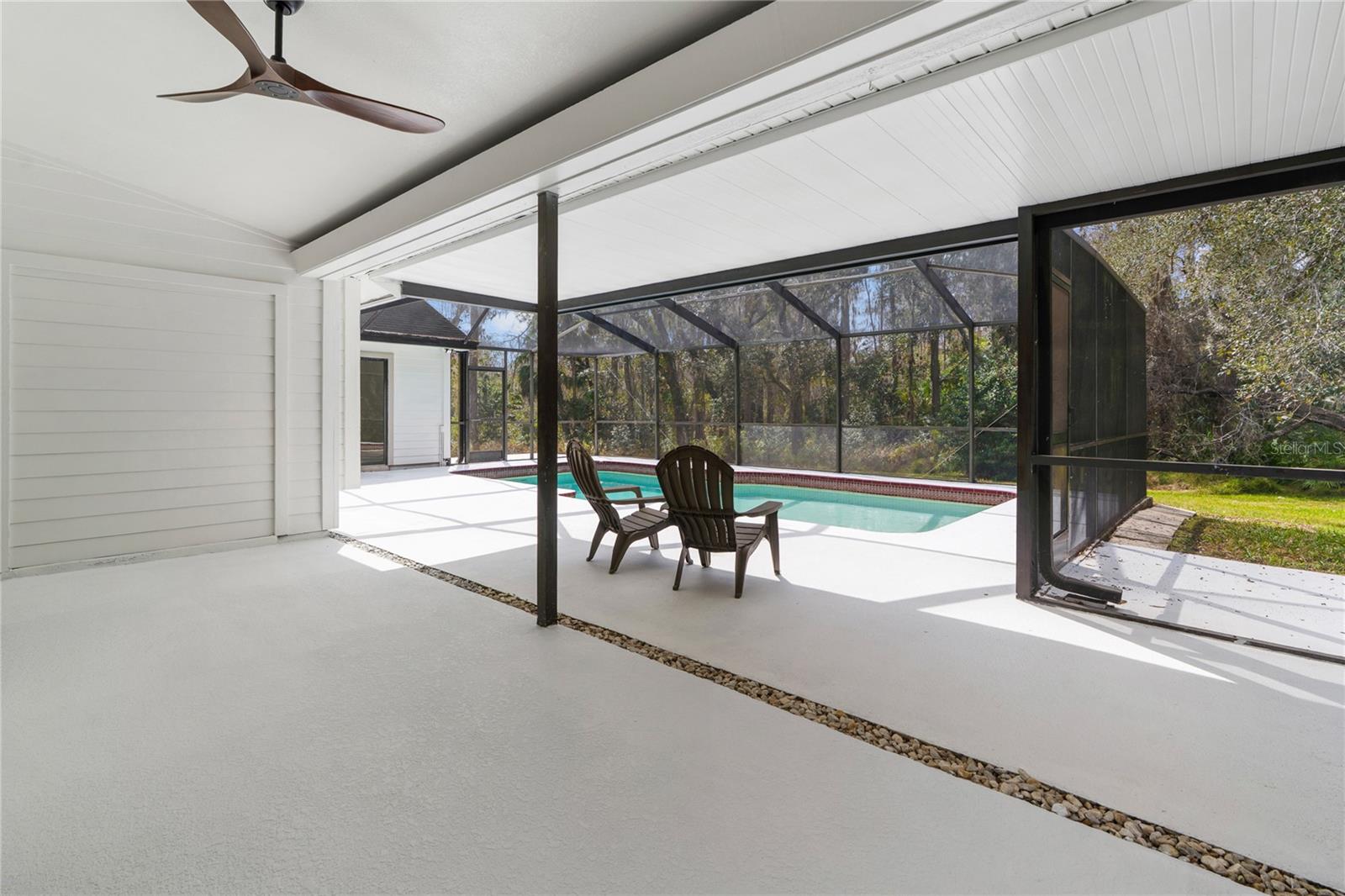 Image 31 of 41 For 346 Carson Lane