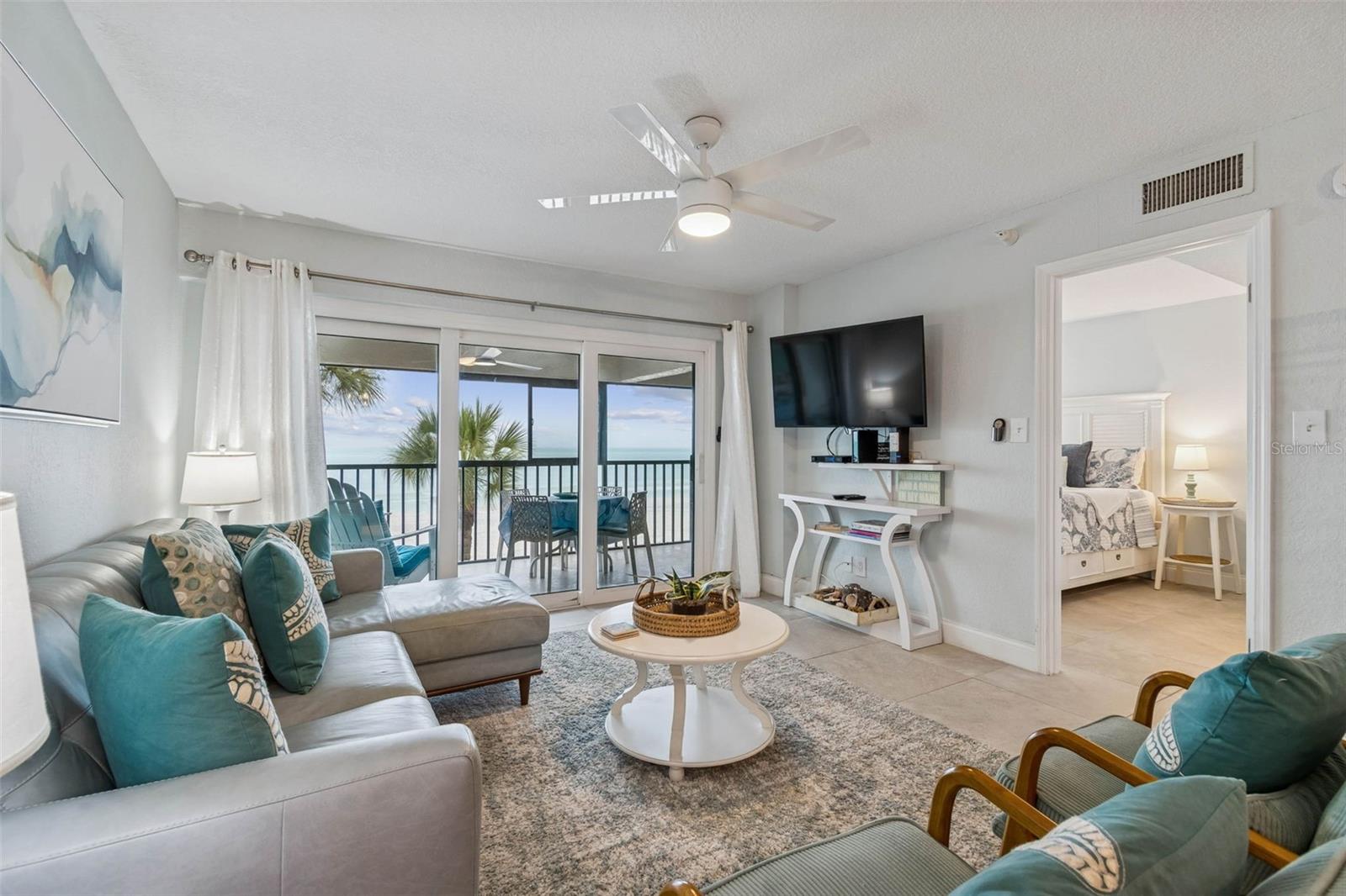 Listing photo id 8 for 14600 Gulf Boulevard 102