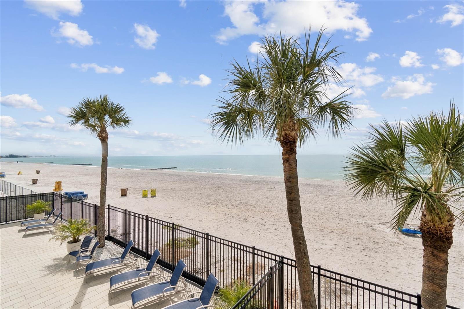 Listing photo id 25 for 14600 Gulf Boulevard 102