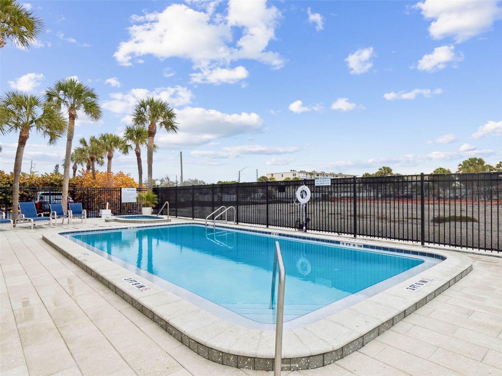 Listing photo id 29 for 14600 Gulf Boulevard 102