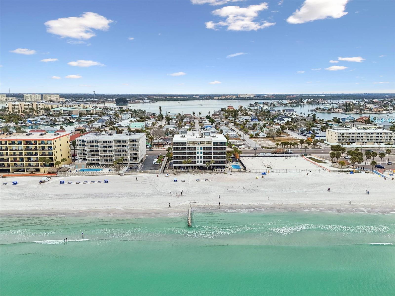 Listing photo id 37 for 14600 Gulf Boulevard 102