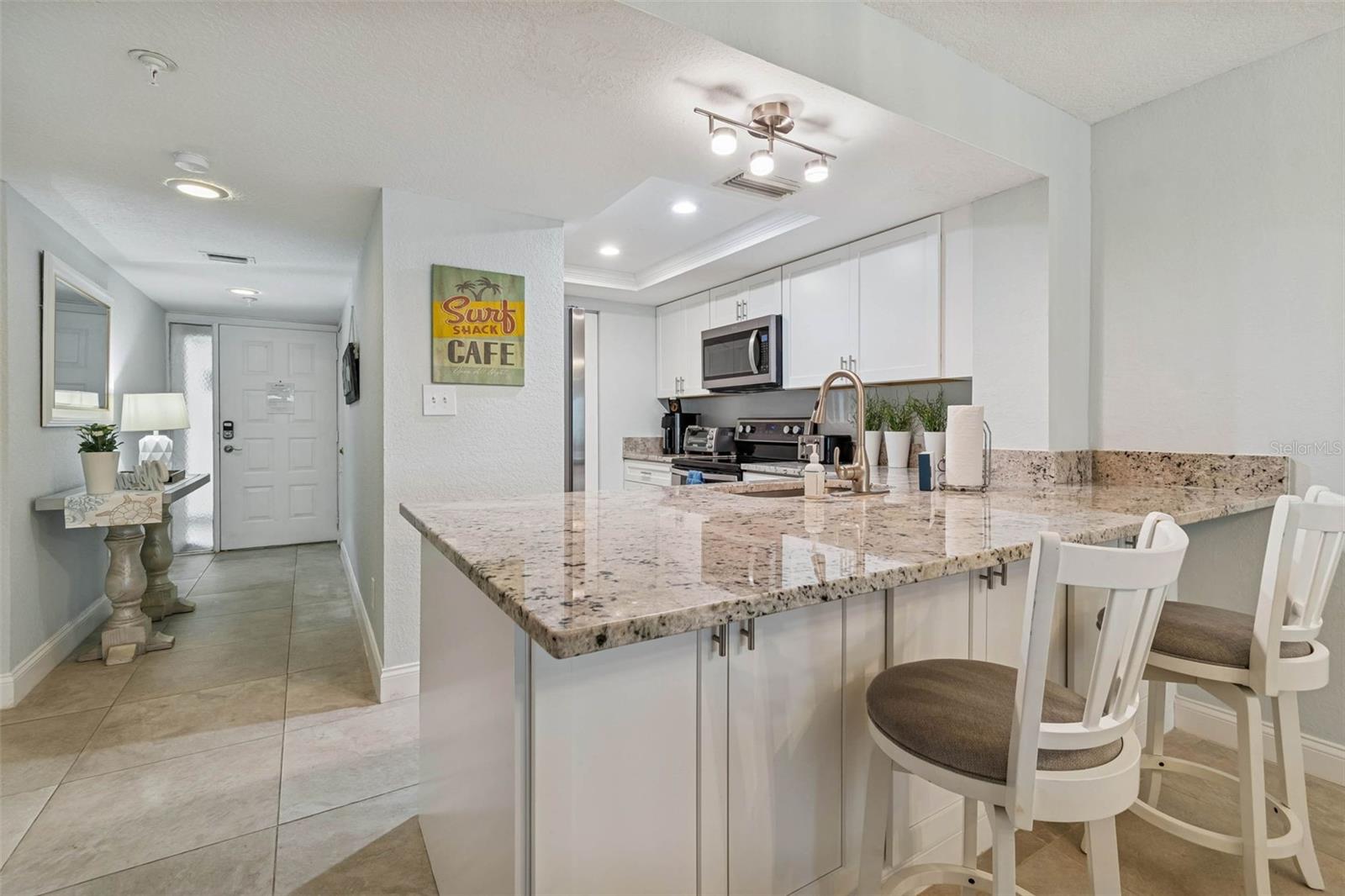 Listing photo id 2 for 14600 Gulf Boulevard 102