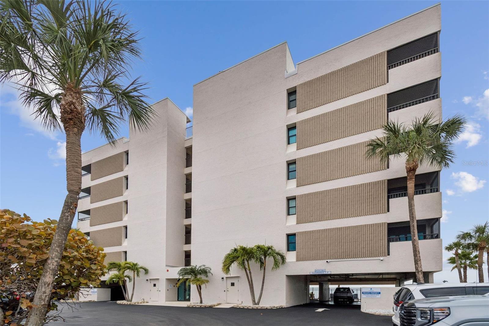 Listing photo id 39 for 14600 Gulf Boulevard 102