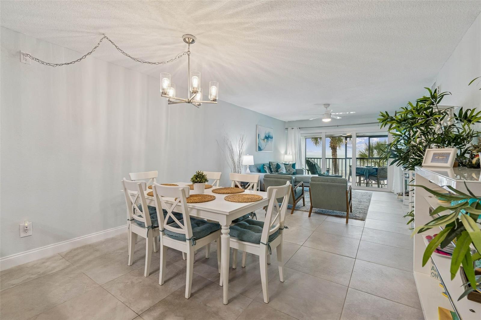 Listing photo id 4 for 14600 Gulf Boulevard 102