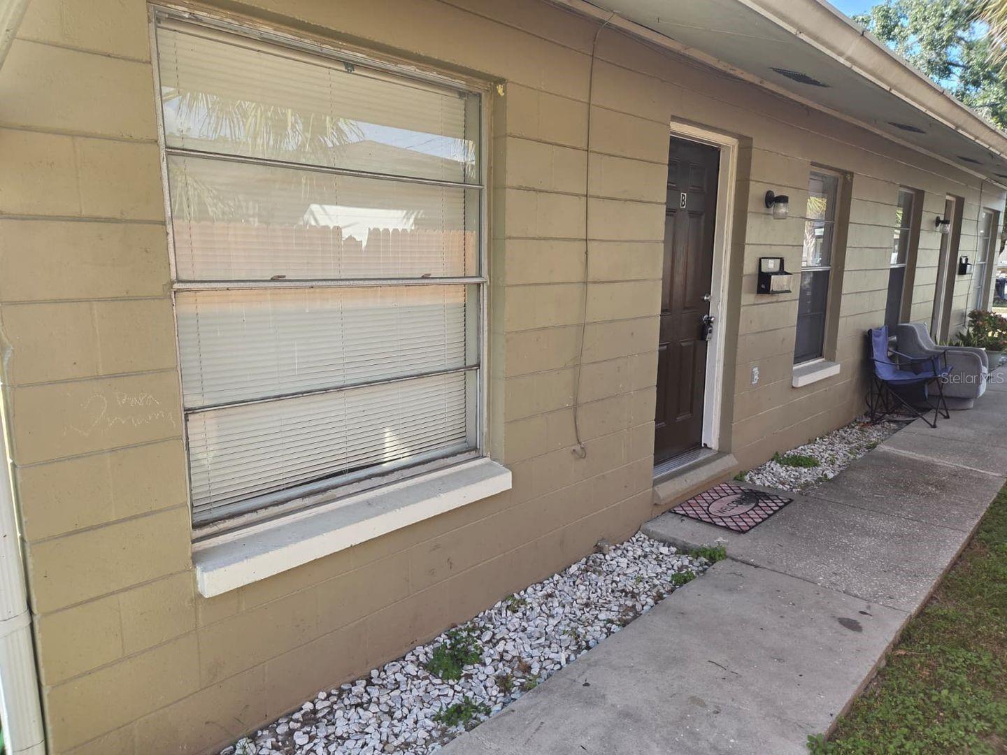 Image 2 of 9 For 2322 Saint John Street B