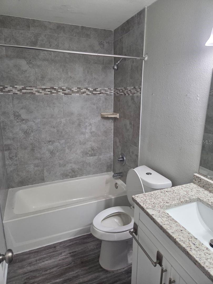 Image 7 of 9 For 2322 Saint John Street B