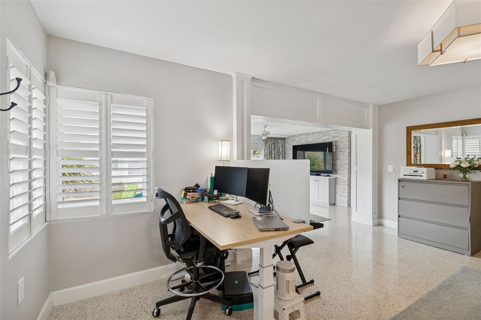 Image 13 of 85 For 2427 Baywood Drive W