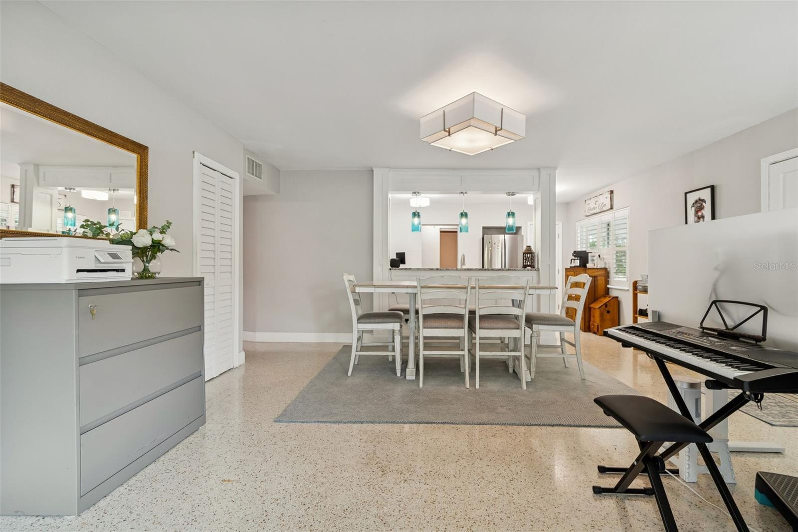 Image 15 of 85 For 2427 Baywood Drive W