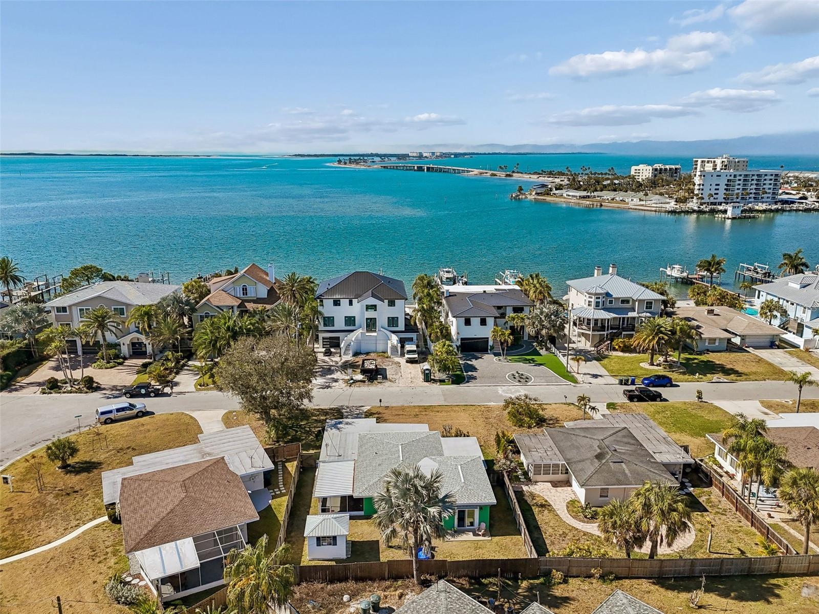 Image 2 of 85 For 2427 Baywood Drive W