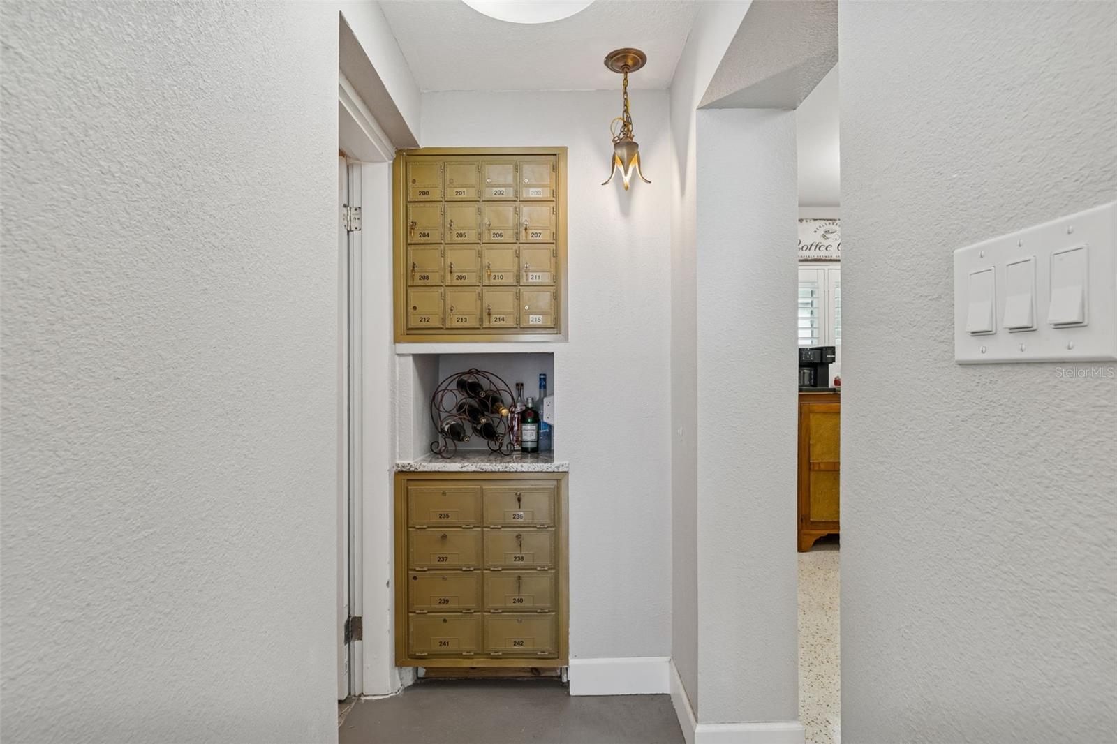 Image 26 of 85 For 2427 Baywood Drive W