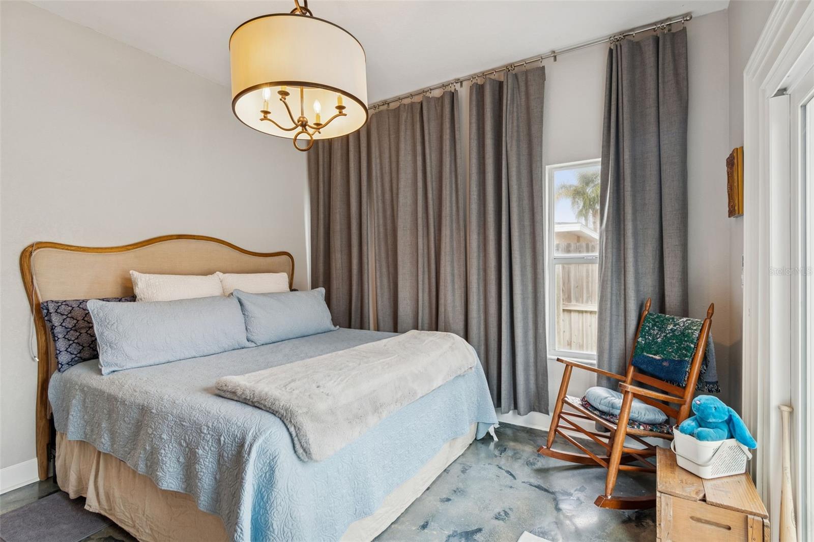 Image 29 of 85 For 2427 Baywood Drive W