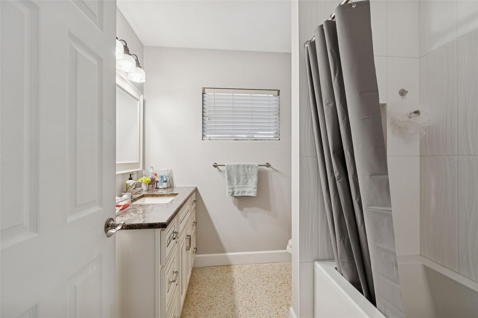 Image 39 of 85 For 2427 Baywood Drive W