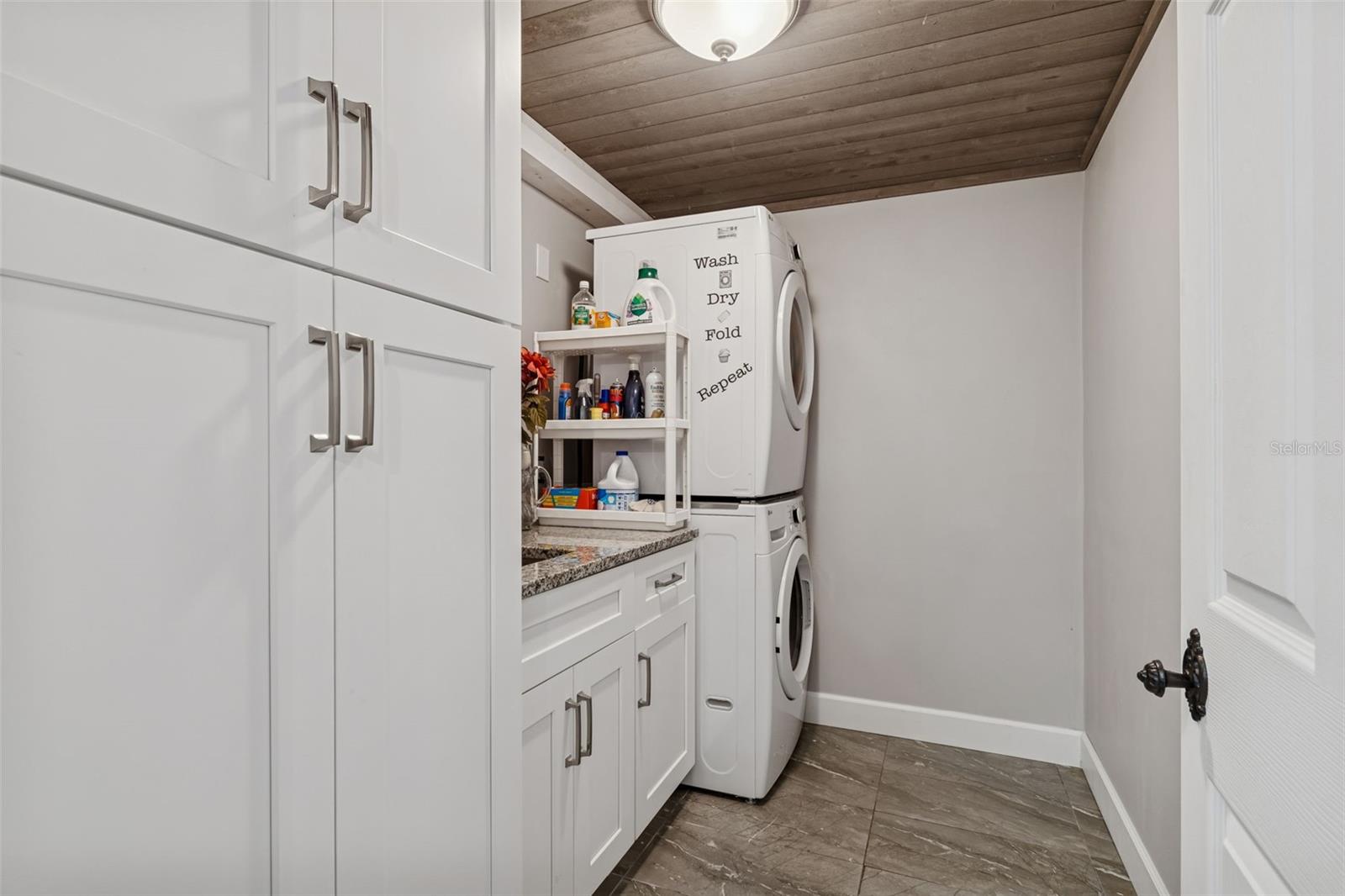 Image 41 of 85 For 2427 Baywood Drive W