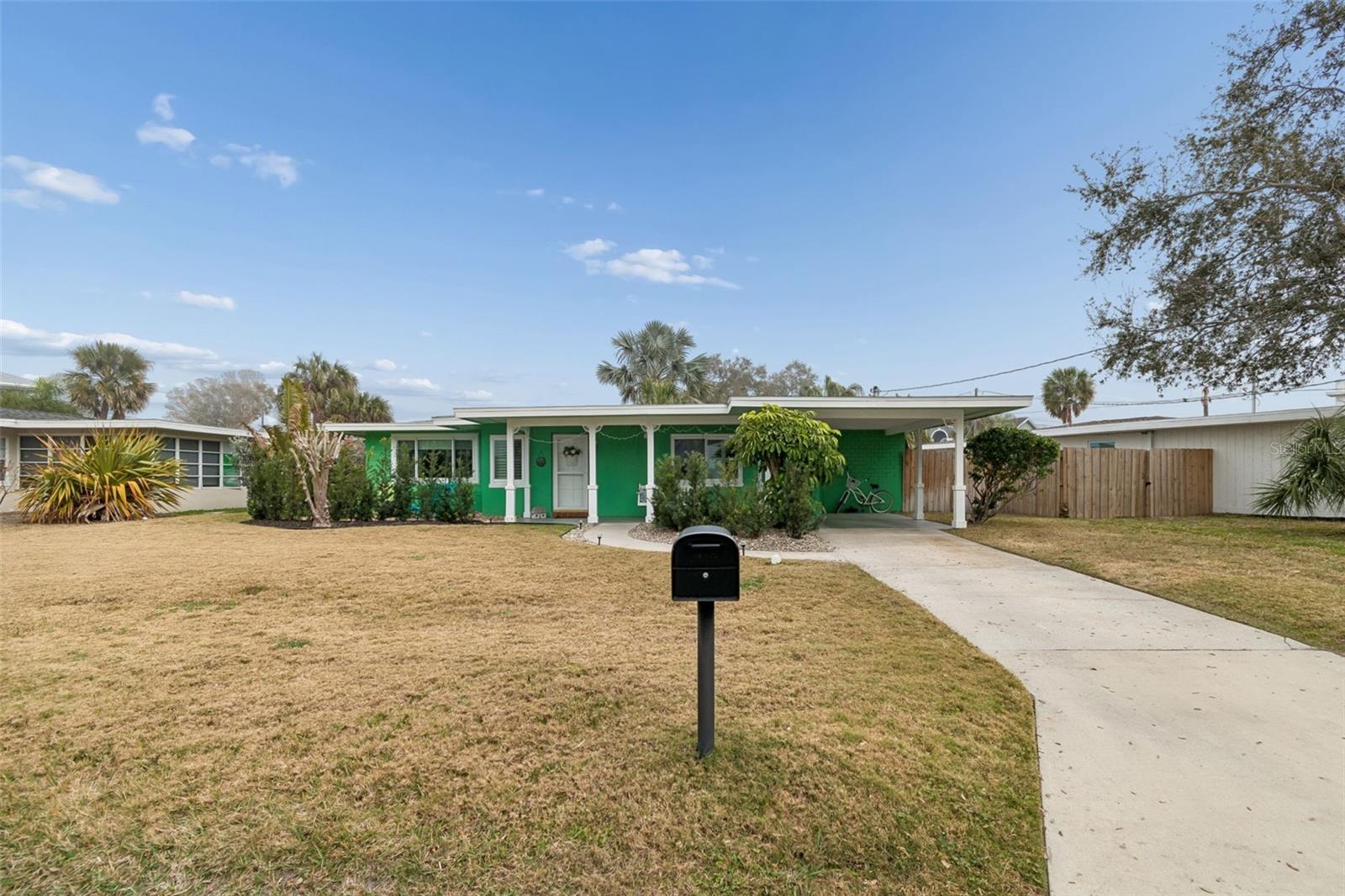 Image 47 of 85 For 2427 Baywood Drive W