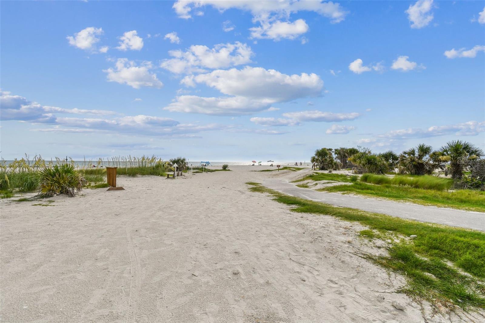 Image 82 of 85 For 2427 Baywood Drive W