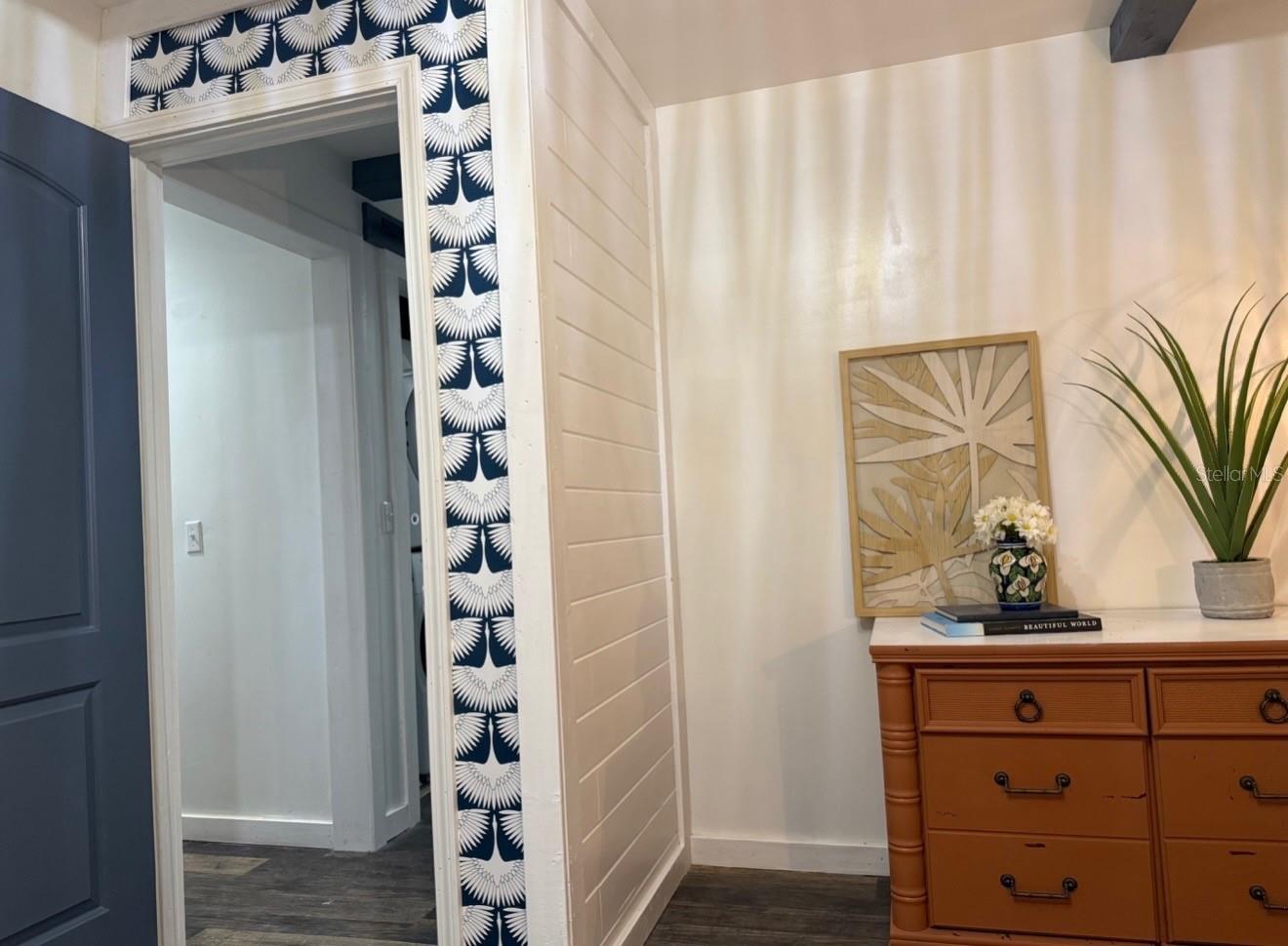 Image 16 of 25 For 924 Division Street