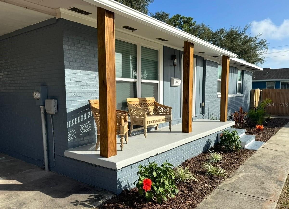 Image 5 of 25 For 924 Division Street